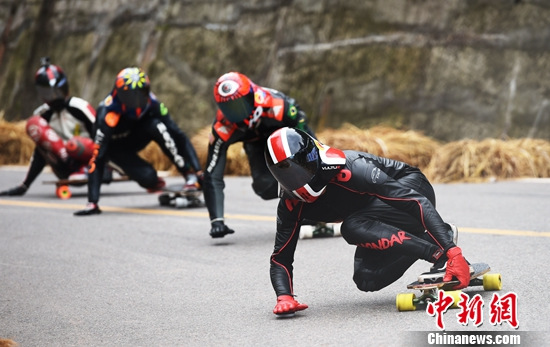 ��������ѡ��Ц������ɽ�����ٽ����������Ǿ�