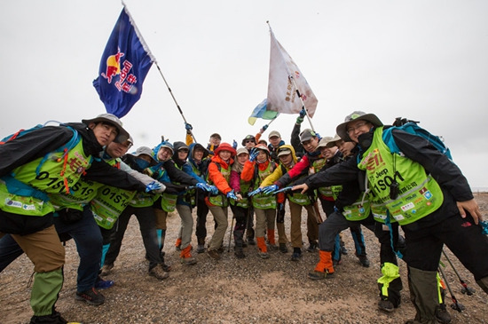 玄奘之路商学院戈壁挑战赛开赛健将东丽亲身体验