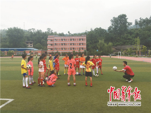 走近留守儿童足球队:进入城市唯一“通行证”