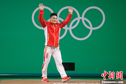 第8金!石智勇夺男子举重69公斤级金牌