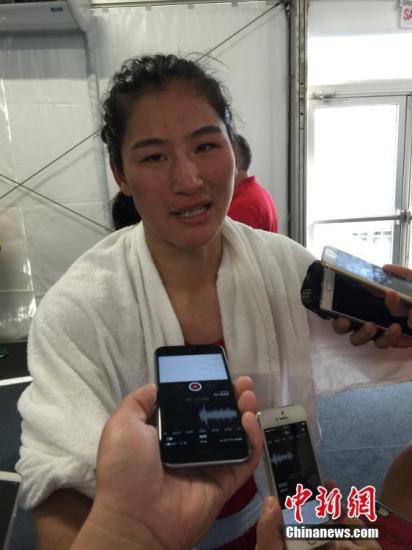 李倩父亲守候女儿夺牌曾对孩子搞拳击一百个不同意