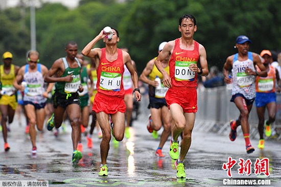 董国建奥运马拉松位列29名肯尼亚选手摘金