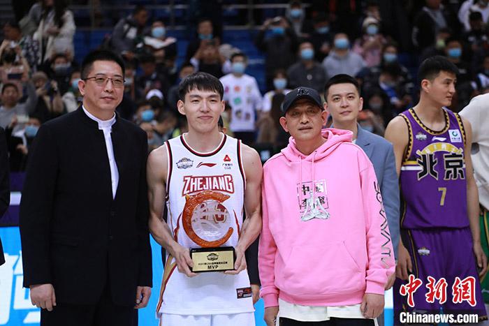 2021年CBA全明星赛南区队获胜浙江队吴前获MVP
