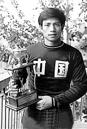 老大哥你怎么走了几代国脚追忆前国门李富胜