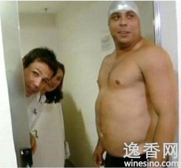 罗纳尔多为慈善减肥喝对葡萄酒轻松瘦身(图)