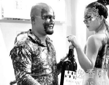 进口葡萄酒商竞争打出“人体彩绘”牌(图)