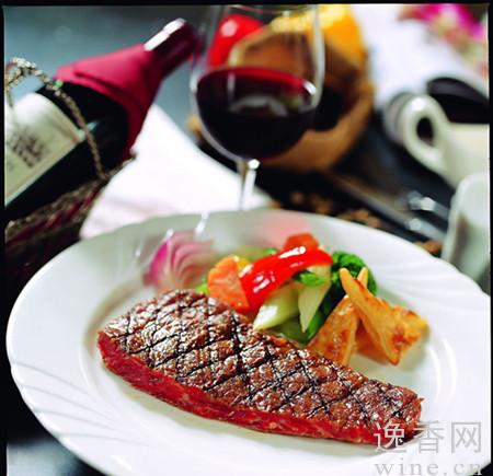 红肉配红酒有益健康教你制作红酒牛排(图)