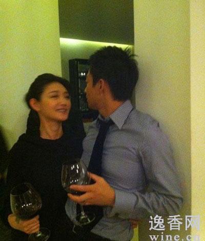 大s被曝怀孕与汪小菲定情红酒遭曝光(图)