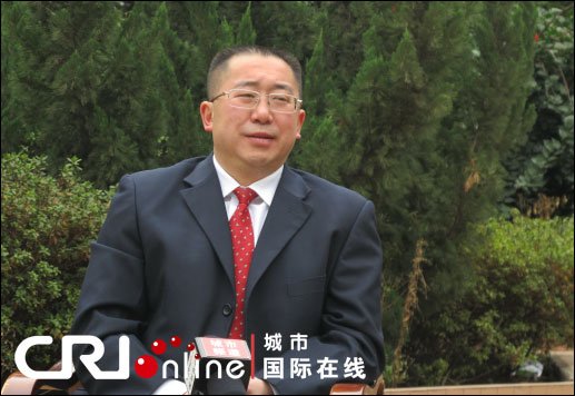 云南彝良选调女性陪酒县委书记被免职(图)