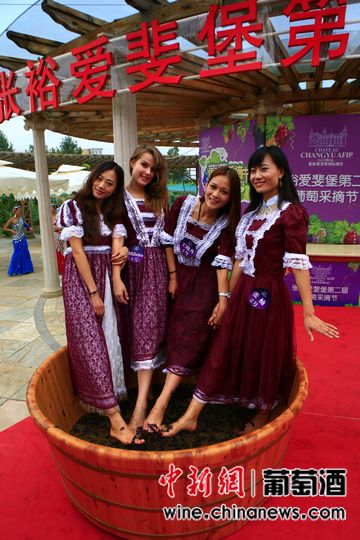 �����Ÿ���ȥ���С������߽���쳱���ͼ��