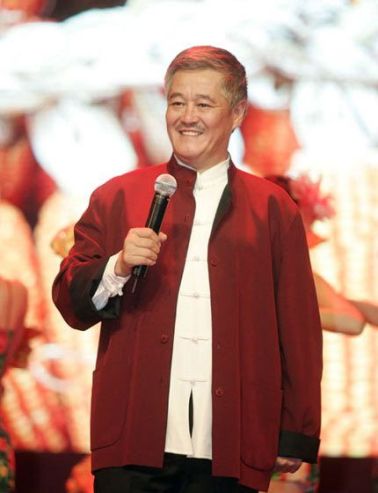 赵本山公司才20多个人,如今拥有1000多名员工,今年买了飞机又投资了