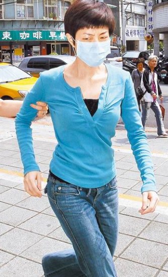 �컳����������һ����Ȧ���ݱ���������ͥ��ͼ��