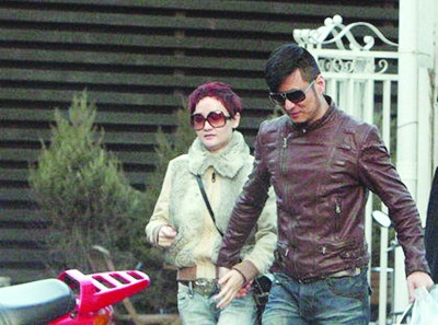 ���˳������ݲ�����Ů�ѣ��������������Ǹ��ͼ��