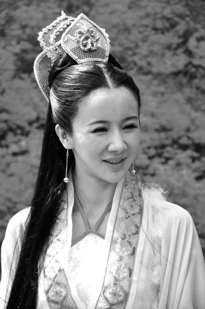 ��Ʒ��߳�����������Ȼ�ơ����ж񱨡���ͼ��
