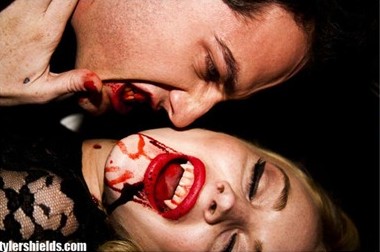 ����.�޺�����Ѫ��д�����к���4����Ԫ����2��