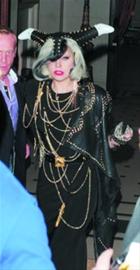 LadyGaga������ţħŮ����Ѳ���з�˿�󵨽���