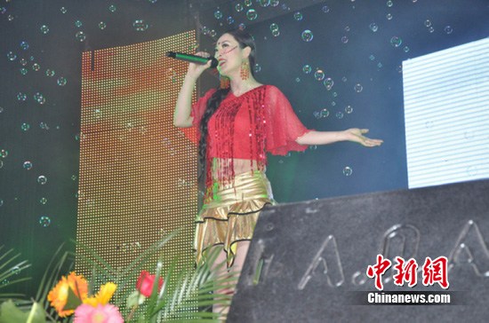 ܽ�ؽ�����Ƥ������װ��ͷ���������䣨ͼ����6��