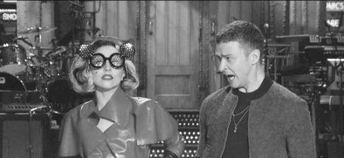 LadyGaga��Ŀ������Ӭͷ���۾������𾪣�ͼ��