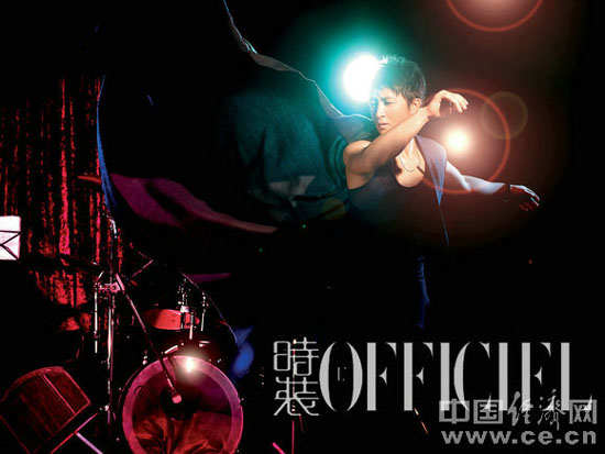 ����д�����־չ���з緶��ɬ�Ի�����ͼ��ͼ����4��