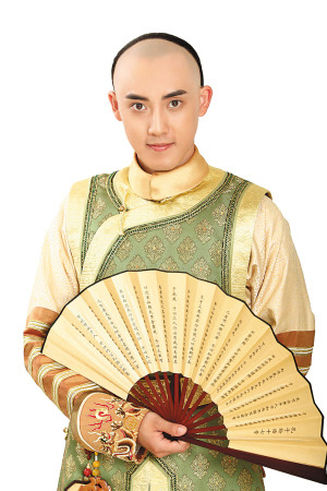 新版"五阿哥"被"小燕子"电晕:她的眼睛好迷人!