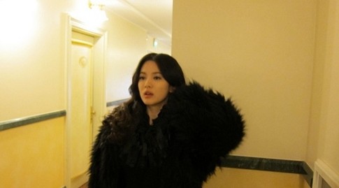 �λ��Ǻ촽�Ըн����ع�����������ֱ����ݣ�ͼ��