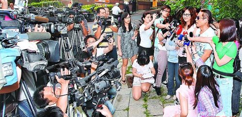 ��������Я����¶��Ц�ԣ��������������ɣ�3��