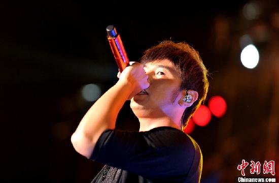 ����������������һý�˲�ˬ�����ܽ��װ������У�3��