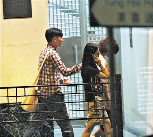 ����ٻ���ޡ���õĶ�ϱ��Ҷ��������»����£�ͼ��