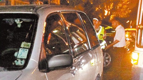 ����ׯ�������ͷ�Ѷ������ݡ�Ȱ˵�����ѹ������ˣ�3��