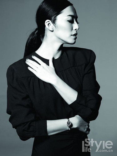 Ҧ���ڰ�д���鶯�����ԳƼ�ͥ��Ů�������ҵ��2��