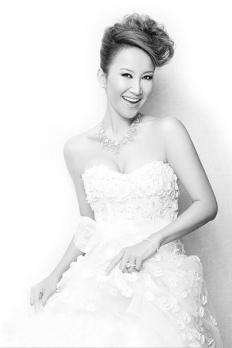 ����Ů��10��������ɴSelina�����������ƣ�4��