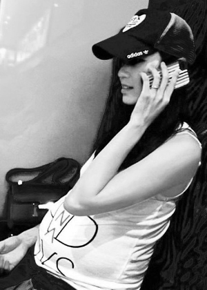 �����ٲ���64�칫������ָ�Ů�����ϸ���ģ�ͼ����2��