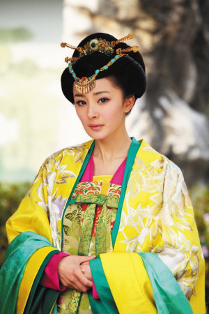 杨幂称冯绍峰是最默契搭档期待突破出演坏女人