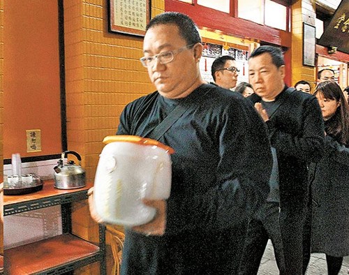 ���˳��컪��ǻҺ�δ��3����������䲻�����ţ�2��