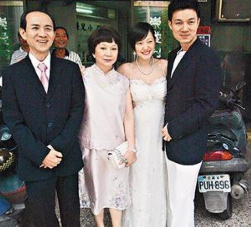 ʮ��Ů���빫�ź�Ӱ���ع⣺СS���Ϻ����ź���6��