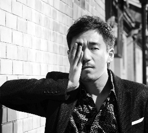 传张国立爱子张默吸毒被抓曾于03年“一打成名”