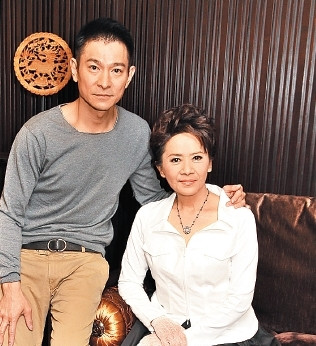 刘德华怕感冒传染朱丽倩解释《桃姐》延映内幕