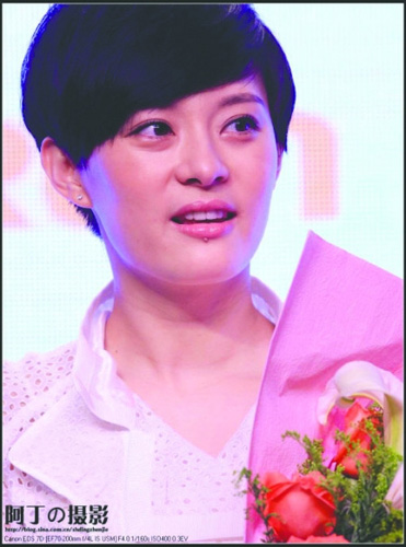 孙俪否认儿子名叫邓麒:等孩子会说话让他自己说