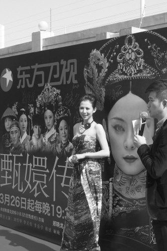 蔡少芬学于正说话把自己逗乐自称年轻可演少女