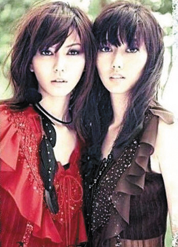 孙燕姿姐妹美艳照曝光同为披肩长风样貌极相似