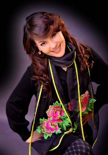 乌兰图雅再唱神曲《套马杆》与郑智化屠洪刚同台