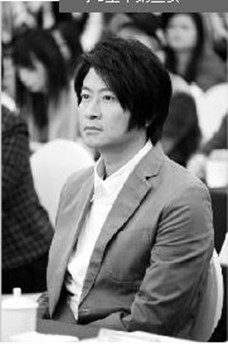 “60后”游鸿明装嫩自称