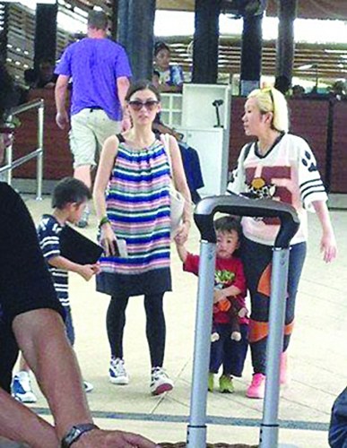 �Ű�֥Я�ӳ��δ���ɫ���Ƶ���ȹ������͵�ģ�ͼ��