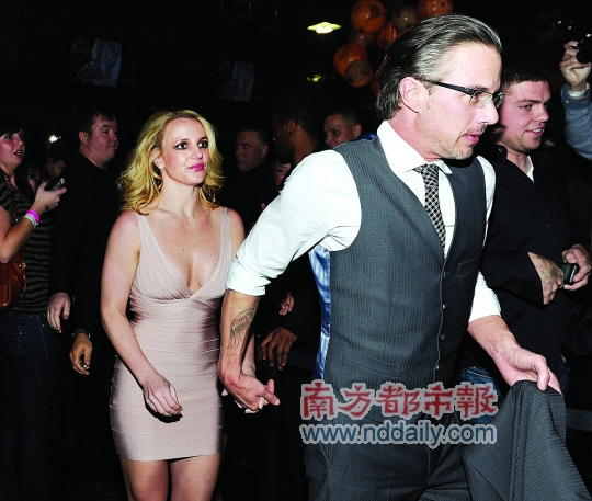 ����������δ������໤�˰ѶԷ������Լ��ˣ�ͼ��