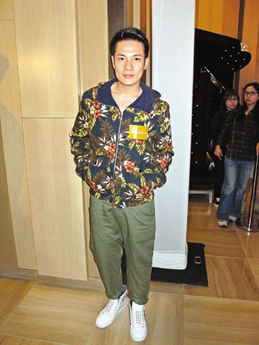 杨千嬅或提早生子丁子高曝儿子手脚长头很大(图)