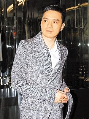 黄耀明演唱会上高调出柜粉丝疯狂多数网友宽容