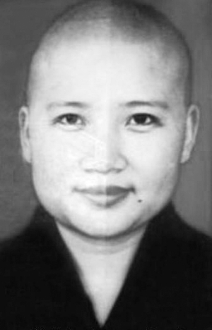 歌星李娜出家15年近照曝光已成昌圣法师潜心学佛