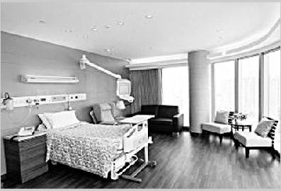 朱丽倩剖腹产女花费不菲住豪华套房设防盗装置