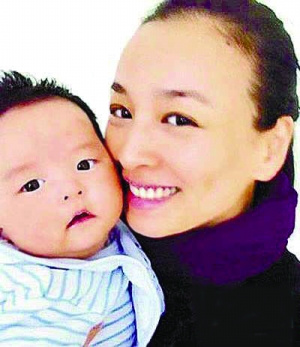 张庭母亲节获爱女画作感慨:当了妈才知母亲伟大