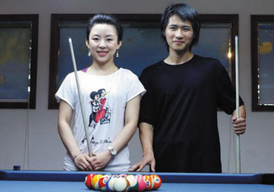 韩寒调侃方舟子:有个博士挺无聊,用两周研究我鞋